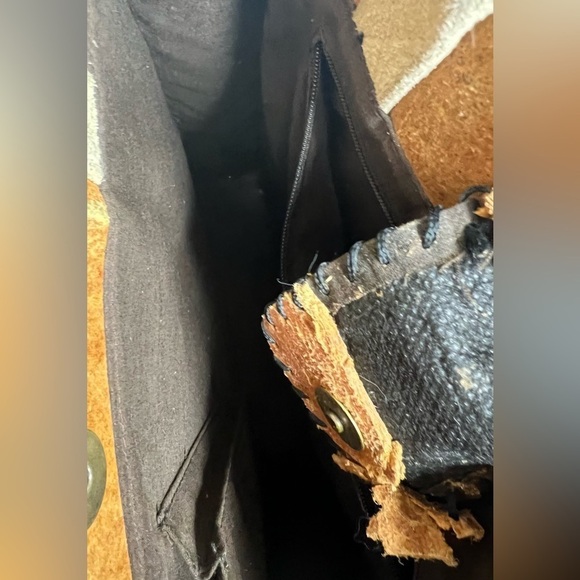 Vintage Leather Purse Roses - Picture 3 of 7